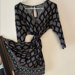 Market & Spruce Black and Teal Geometric shorts romper- wore once